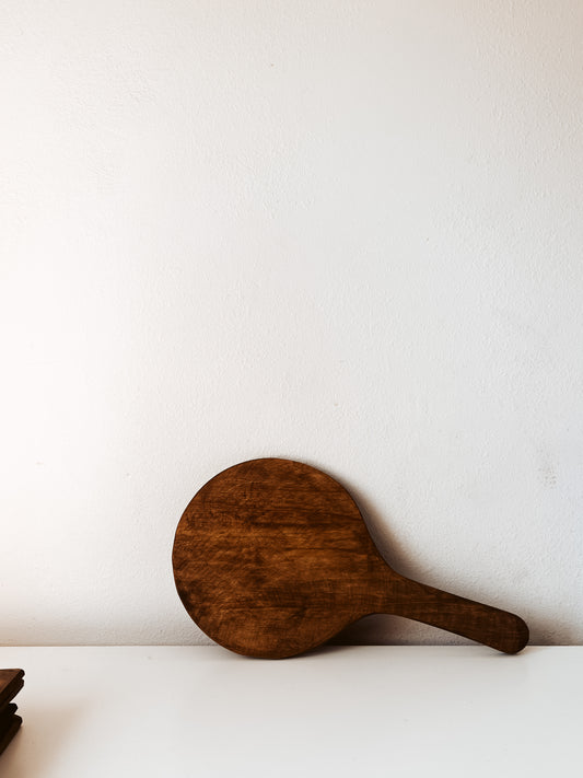 Rhys Round Cutting Board